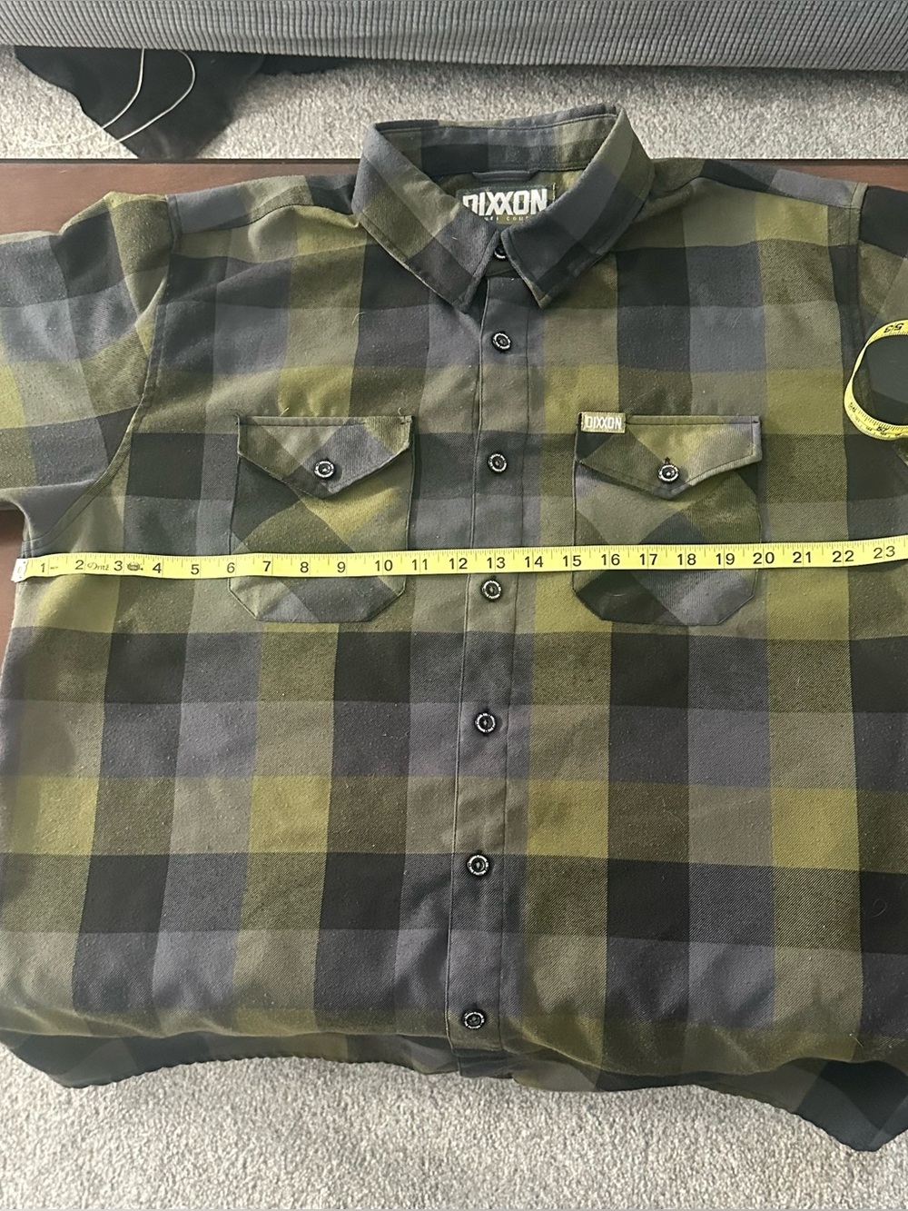 Dixxon Flannel Co. “Patton” Men’s XL
Olive/black/grey plaid.